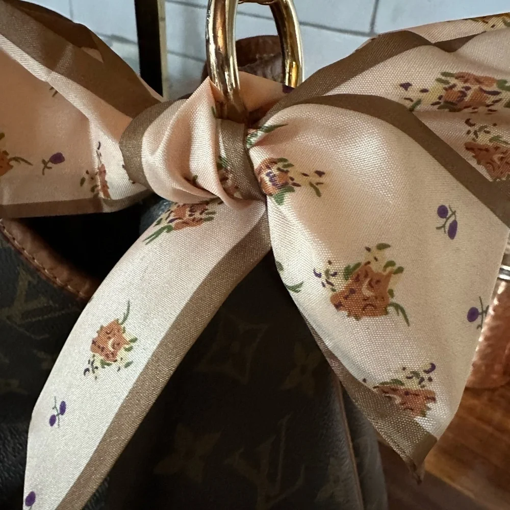 NWT multi purpose skinny scarf or Twilly